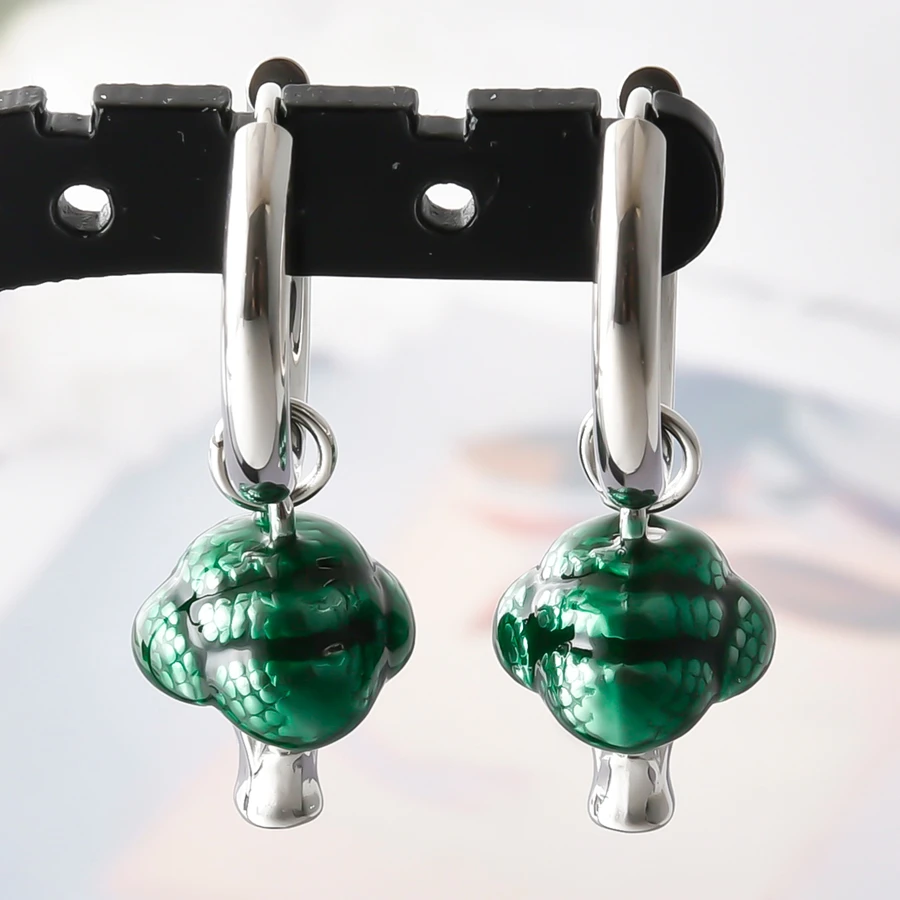 Anlaufgeschützte 316 Edelstahl-Ohrhänger mit Kaktus-, Paprika- und Hunde-Emaille-Anhängern, runde Ohrringe für Damen und Herren, Ohrschmuck, Piercing – Detail 11