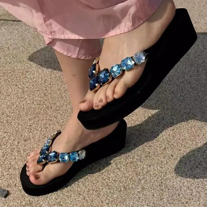 2026 water diamond flip flops women's summer outdoor beach slippers new anti slip clip on DIY sandals