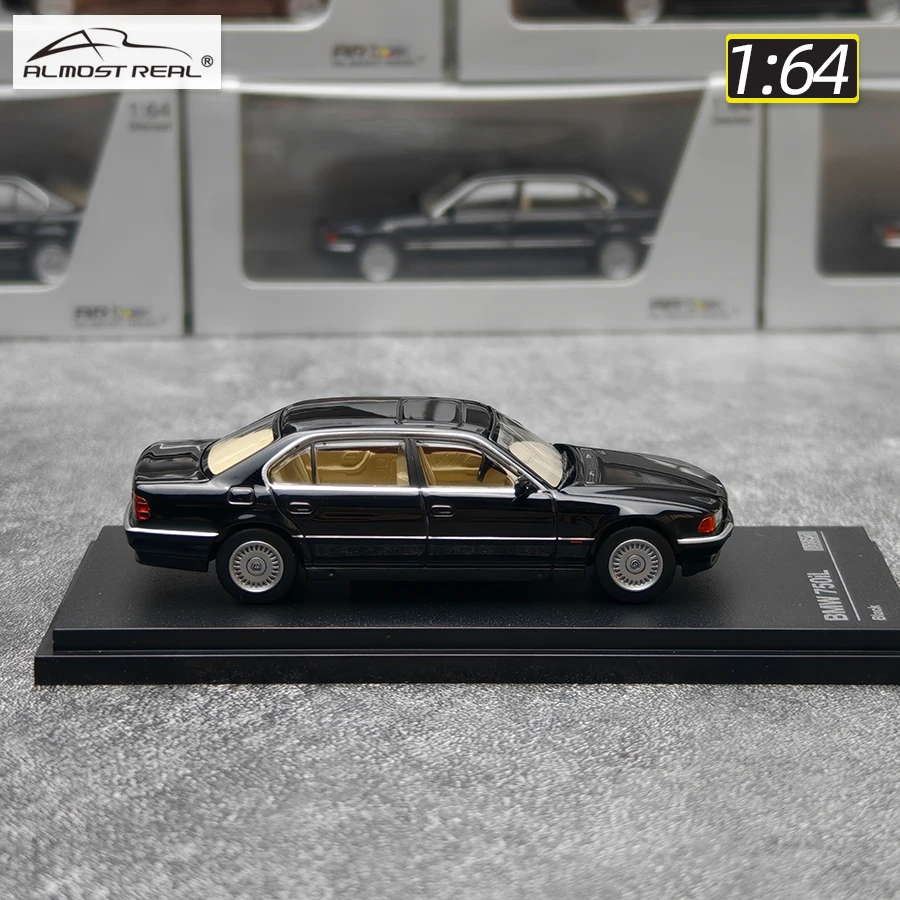 Caja AR modelo fundido a presión escala 1/64 nuevo 750iL (E38) adorno estático negro colección de regalos navideños