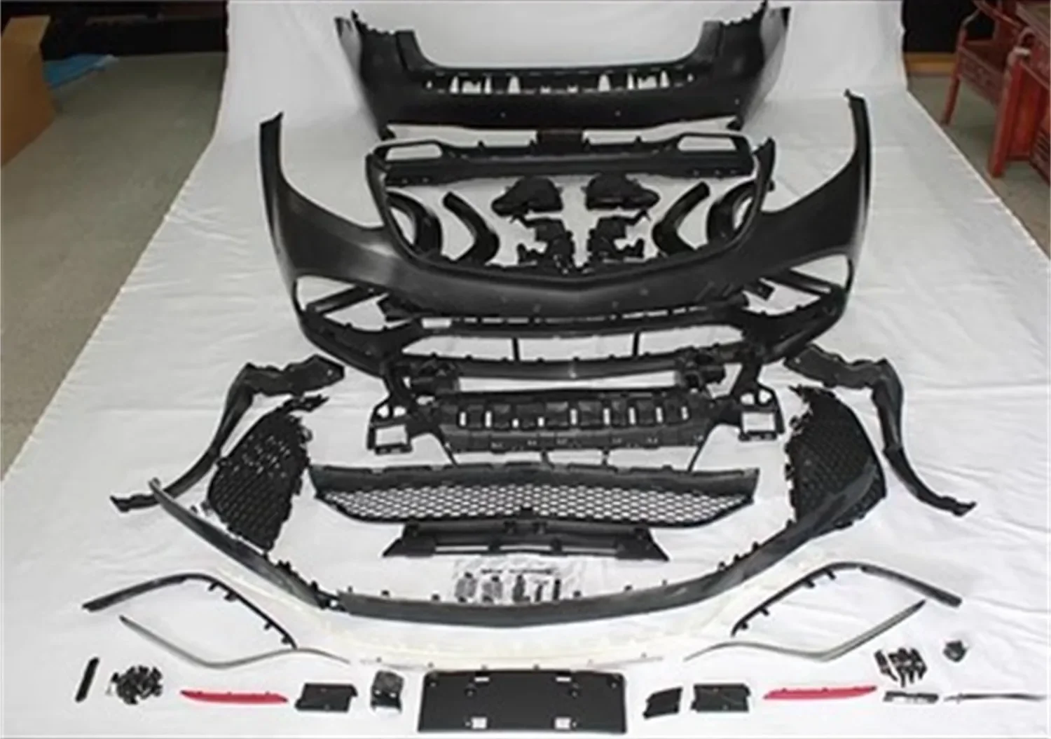 

Body kit for Mercedes Benz GLS modified 63AMG Front Rear Bumper surround Grille tail throat