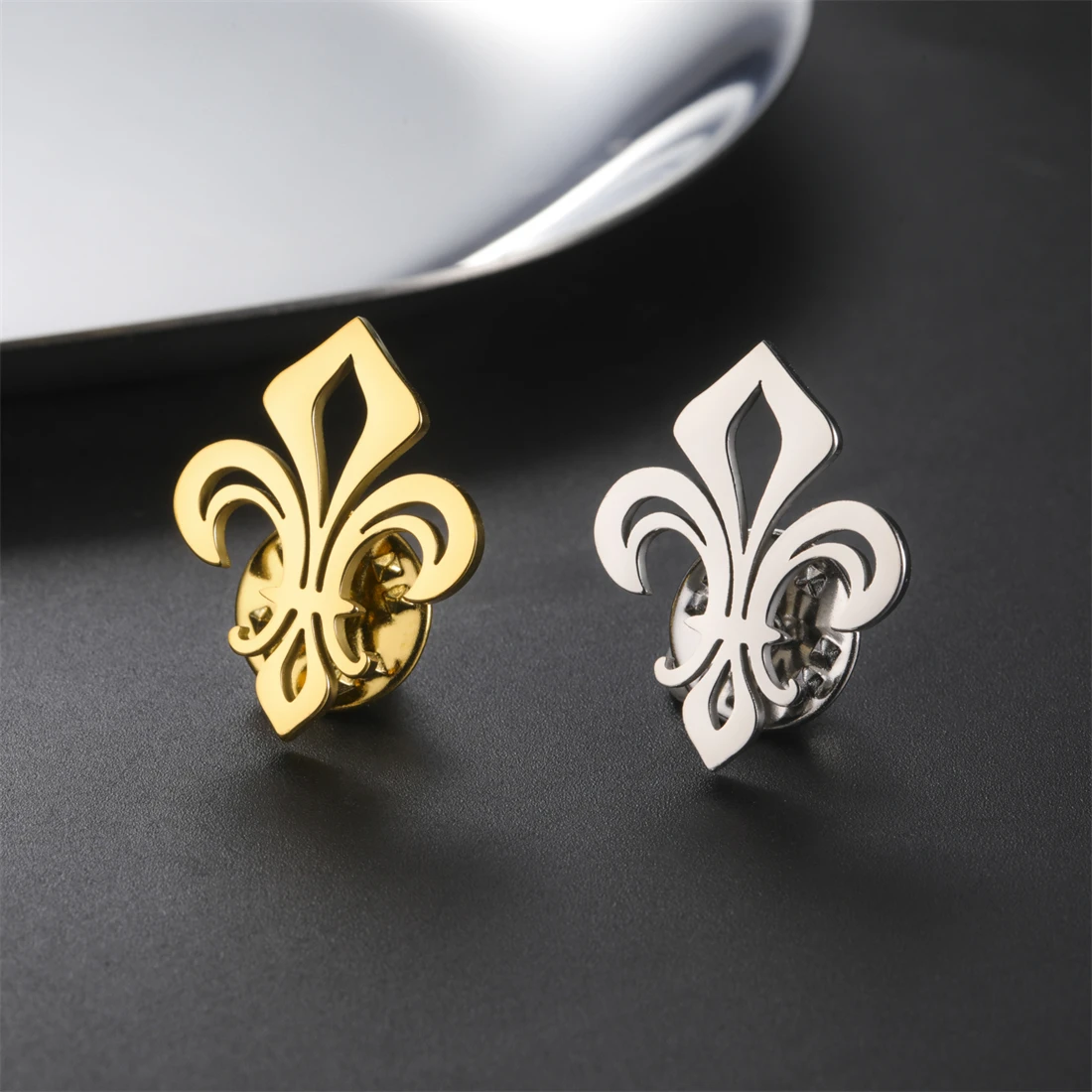 1PC Retro Magnolia Brooch Saint Lily Brooch Stainless Steel Suit Backpack Badge Accessories Lucky Jewelry Jewelry Accessories