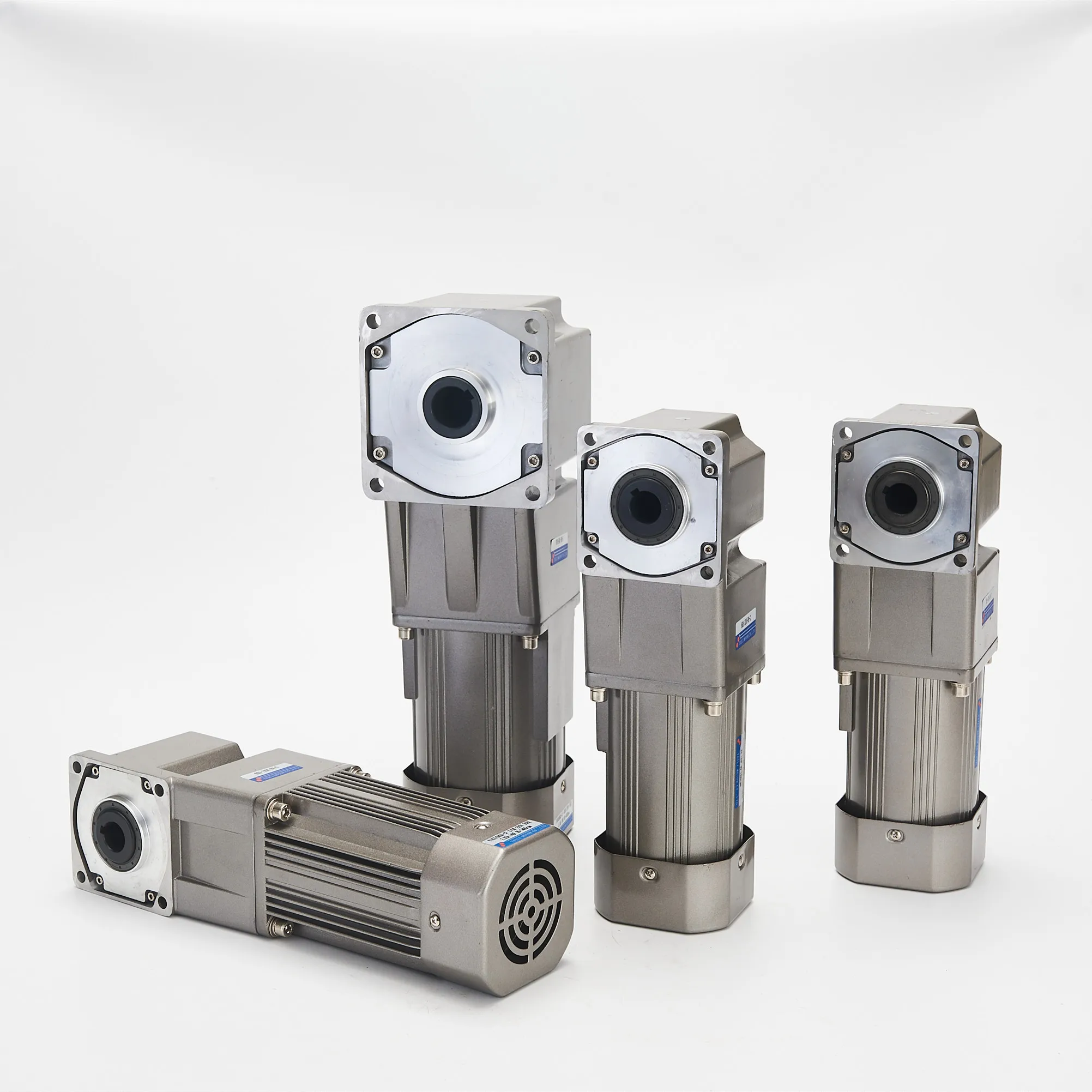 

Single-Phase Three-Phase AC Right Angle Gear Motor 15W~2200W 110V 220V 380V 100% Copper Coil