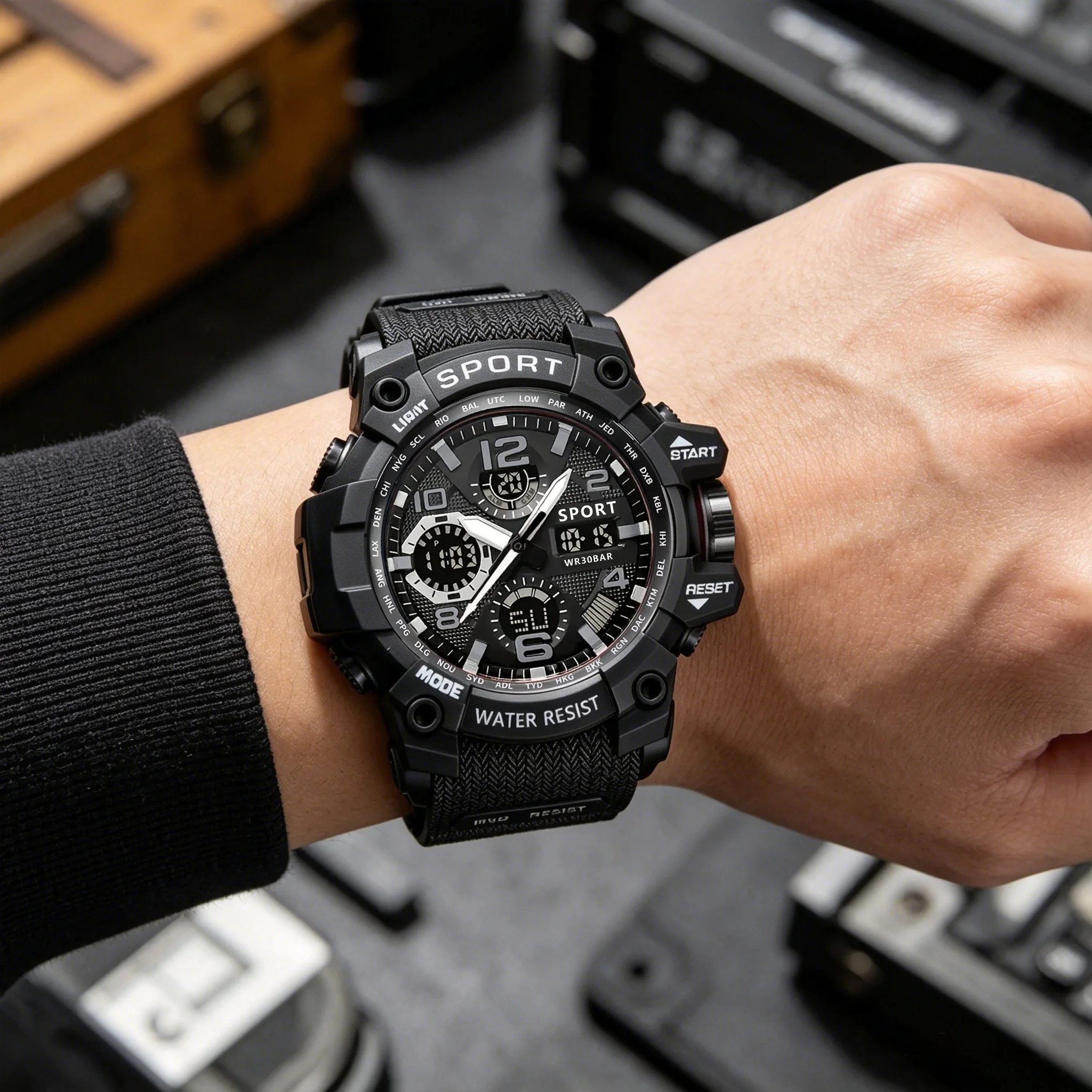 Fashionable Men's Large Dial Watch, Multifunctional Sports Electronic Watch for Middle and High School Students