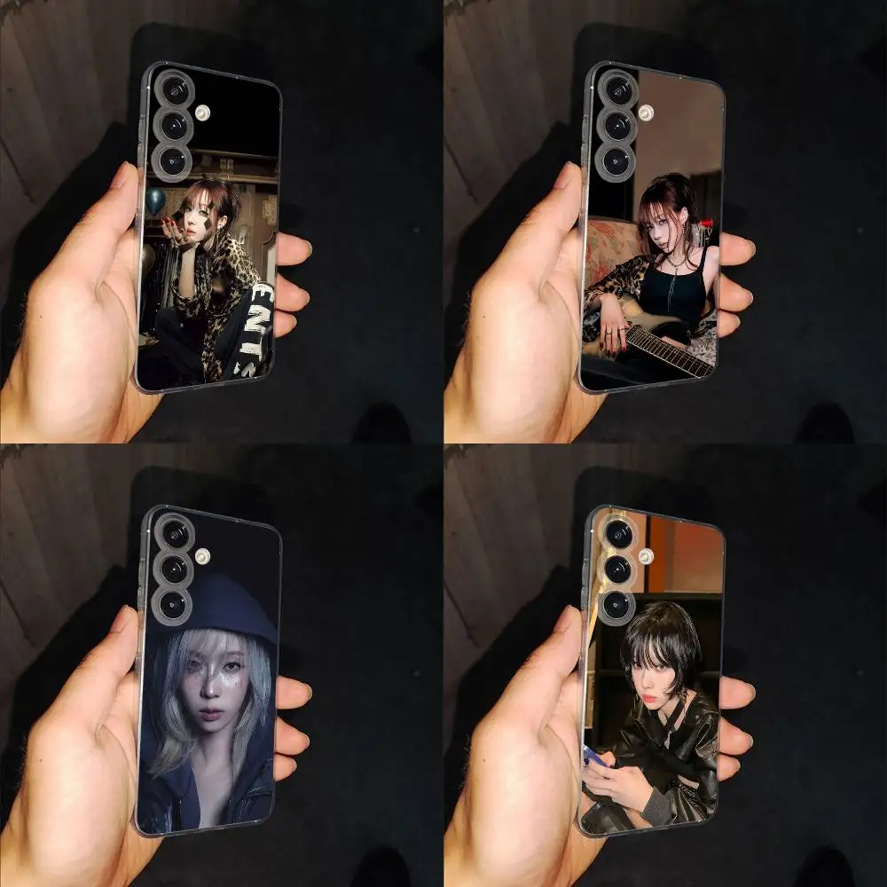 

Kim Min J-Jeong W-Winter Phone Case For Samsung S24,30,21,22,23,20 FE,lite,PIus,Ultra,5G,Note,9,10 Transparent Cover