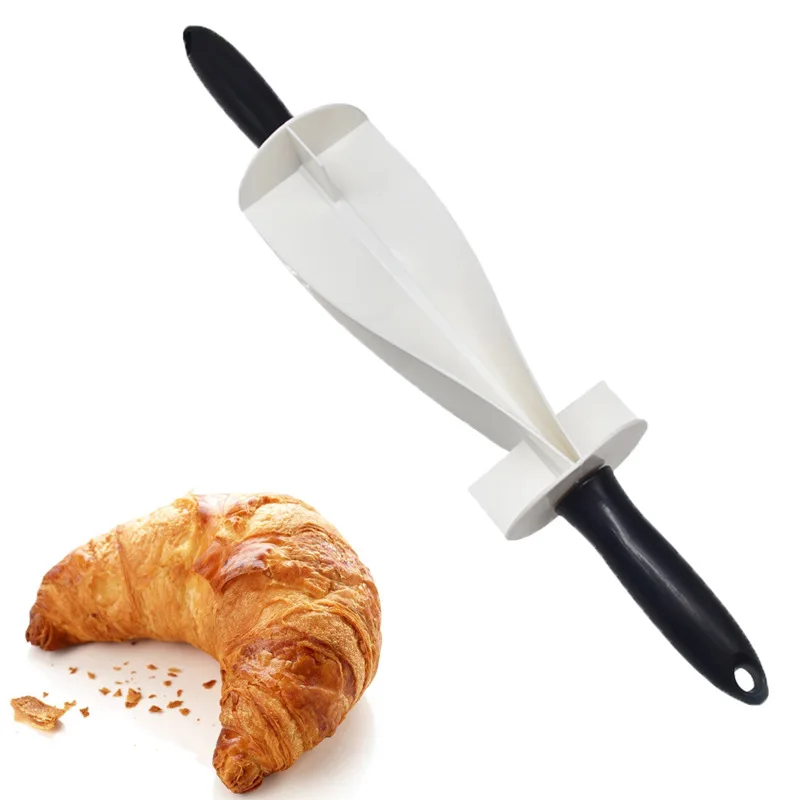 Croissant Cutter Roller Plastic Handle Rolling Cutter for Making Bread Triangular Dough Knife Pastry Baking Mould Croissant Tool