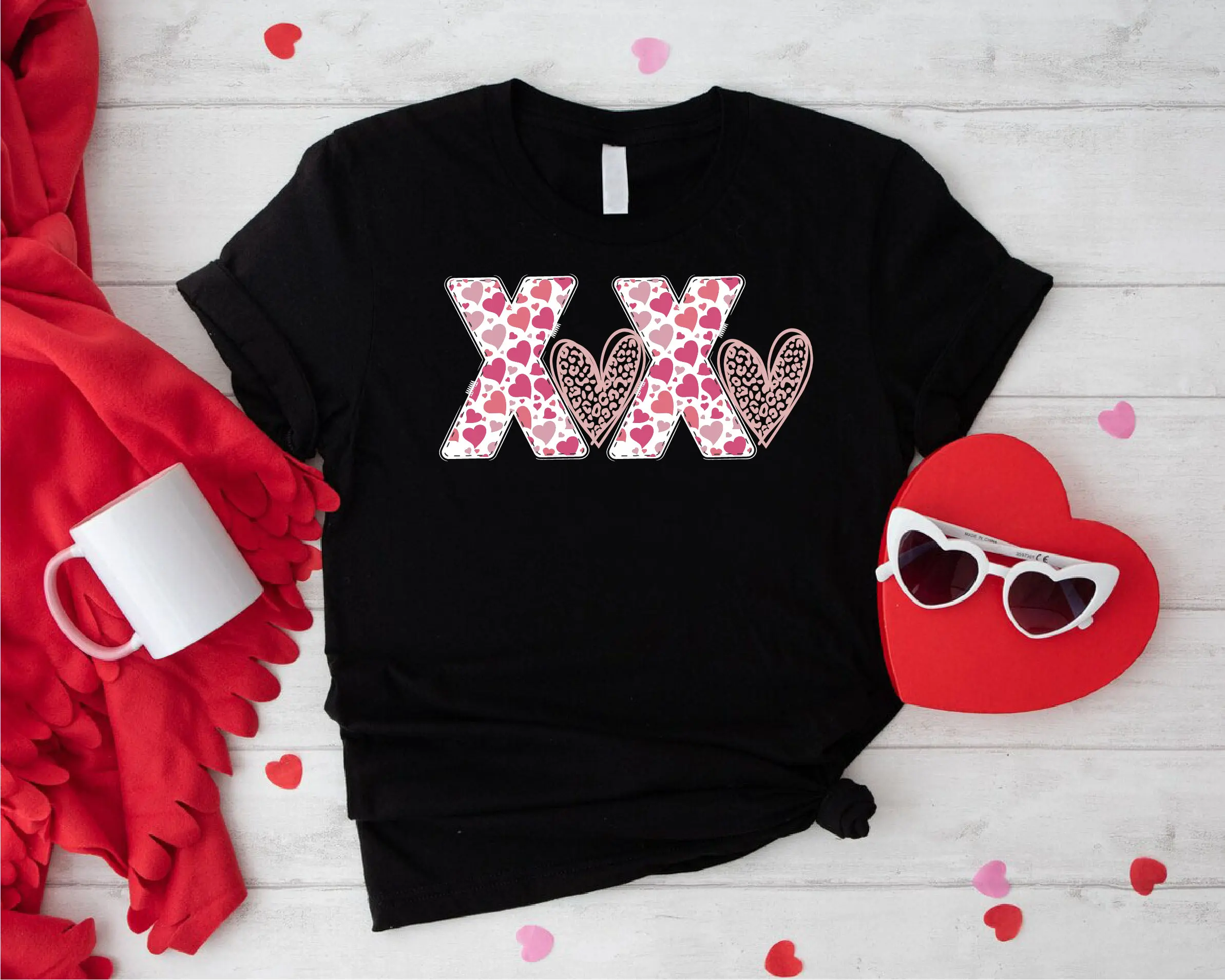 Valentines Day T Shirt For Woman Cute Hearts Girlfriend XOXO Valentine Love