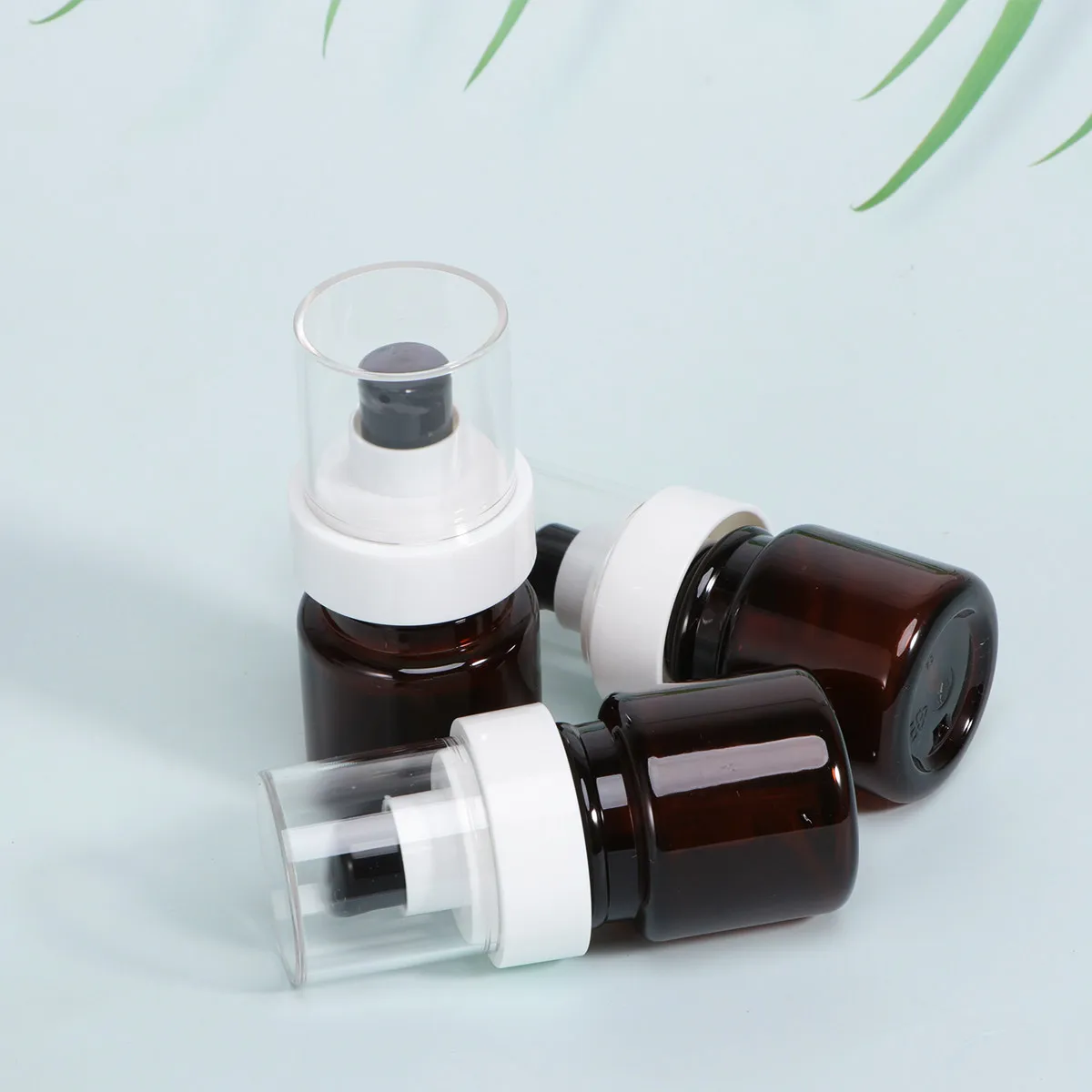 

3Pcs Essence Liquid Bottles Brown Empty Pump Bottles Portable Bottle Travel Essential Oil Bottle Sun Protection