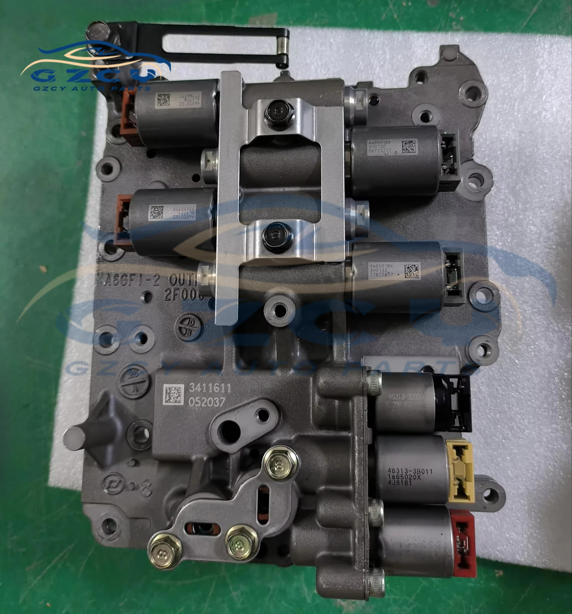 高品質 A6GF1 ギアボックスバルブボディ、ソレノイドバルブ付き、ヒュンダイに適しています 4621026000