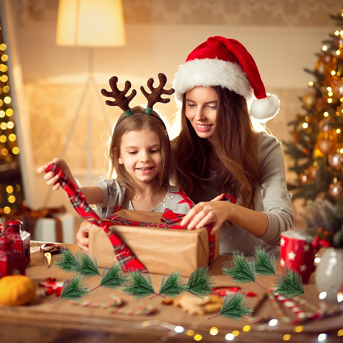 

30 pcs Realistic Simulated Pine Branches Lightweight Plastic Festive Decor For Christmas Wedding Party Diy Ornaments Green