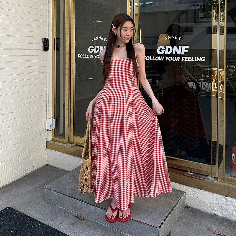 

2026 Grid Retro Style Thin Shoulder Strap Summer New Hot Selling Waist Cinching Long Dress for Women