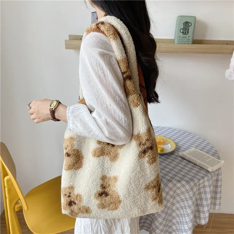 

Women Lambwool Reversible Shoulder Bag Fluffy Fur Bear Handbags Large Capacity Soft Shopping Bags Purses and Handbags