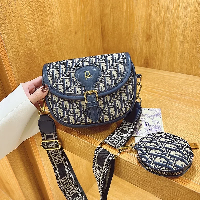

Chic Crossbody Bag Leather Messenger for Ladies, Shoulder Option Women's Handbag By Luxury Brand