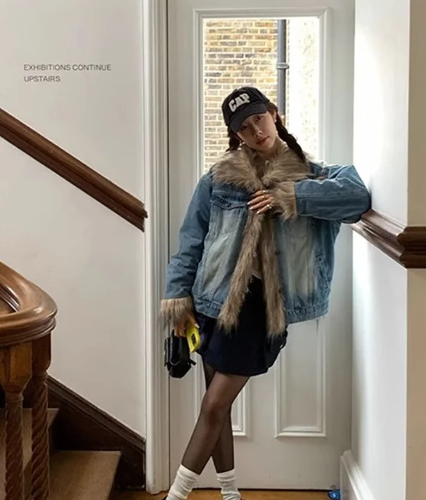 2026 New Retro Fluffy Denim Fragrant Jacket Temperament Jacket Autumn and Winter Premium Thickened Top