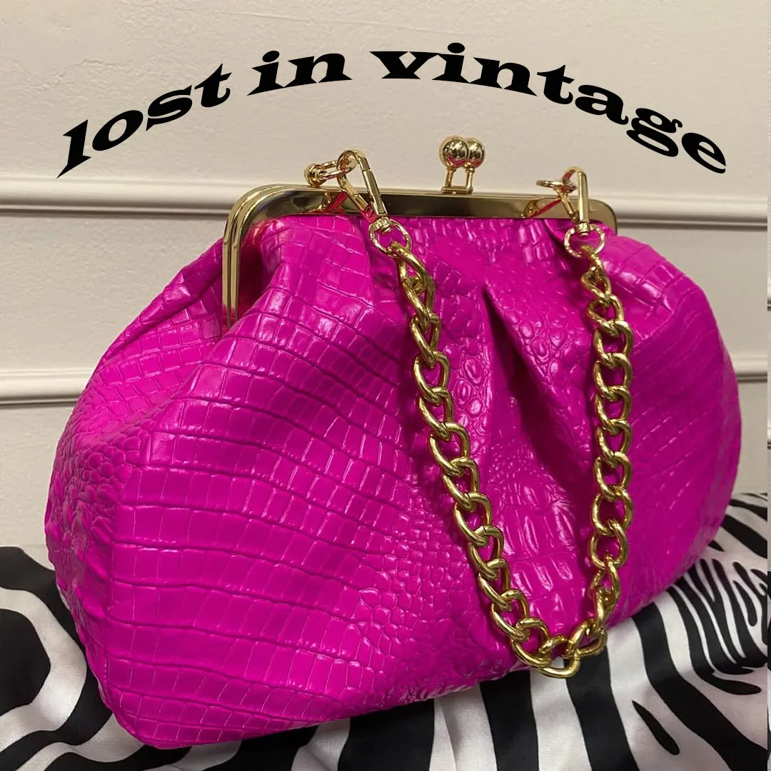 

LOST IN VINTAGE Pink Artficial leather Crocodile Texture Mteal Frame Kiss-lock Large Purse Evening Clutch Puffy Bags 35x25x10cm