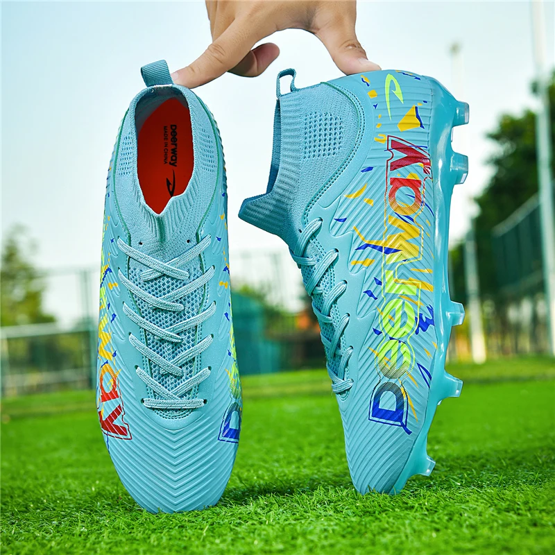 FOOTWEAR WITH OUTER SOLES
