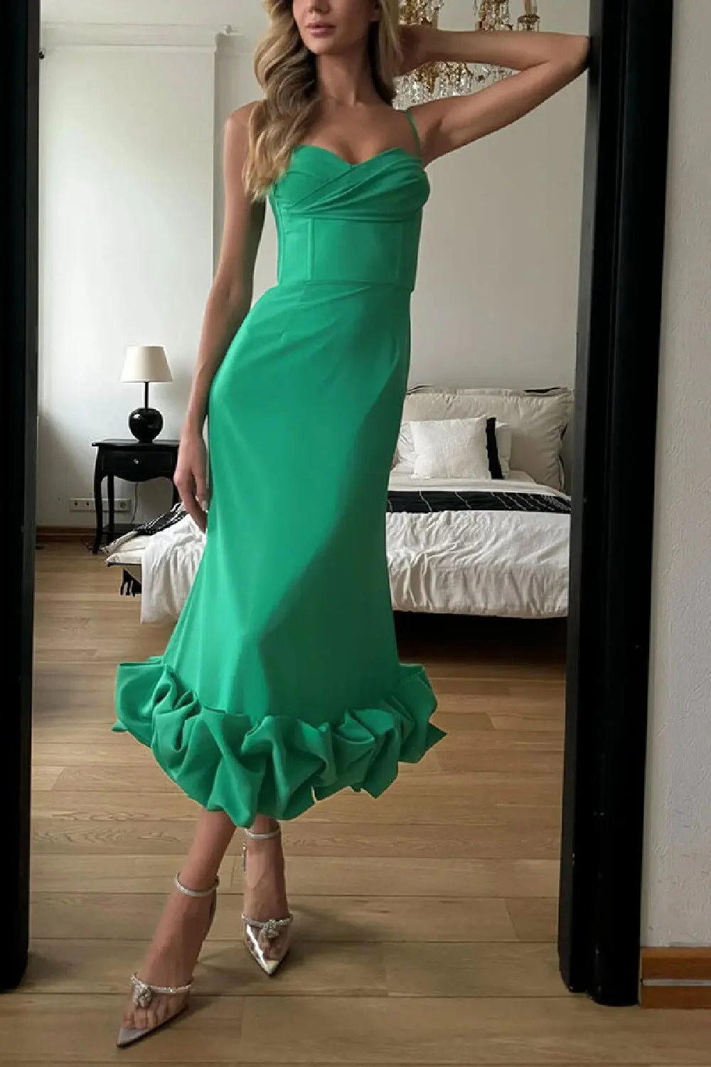 2025 Donne Solido Cinghie di Spaghetti Estate Boho Beach Dress Ruffle Eleganti Bretelle O Collo Backless Club Party Abiti