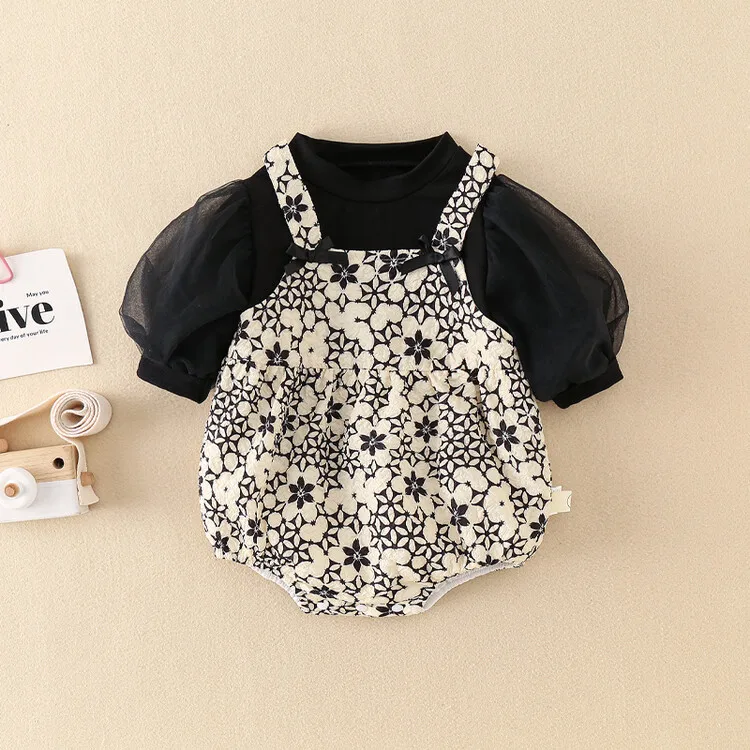 

Jenny&Dave 2023 Spring and Autumn Baby Clothes Small Fragmented Flower Hanging Straps Fake Two Piece Package Fart Coat Baby Prin