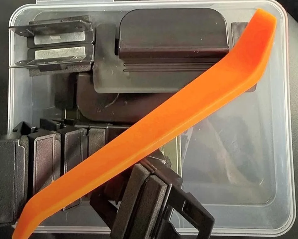 Upgraded Magnetic Sunshade Clips,High Temperature Resistant Strong Magnet, No‑Damage Panoramic Sunroof Sunshade Fixer Clamp