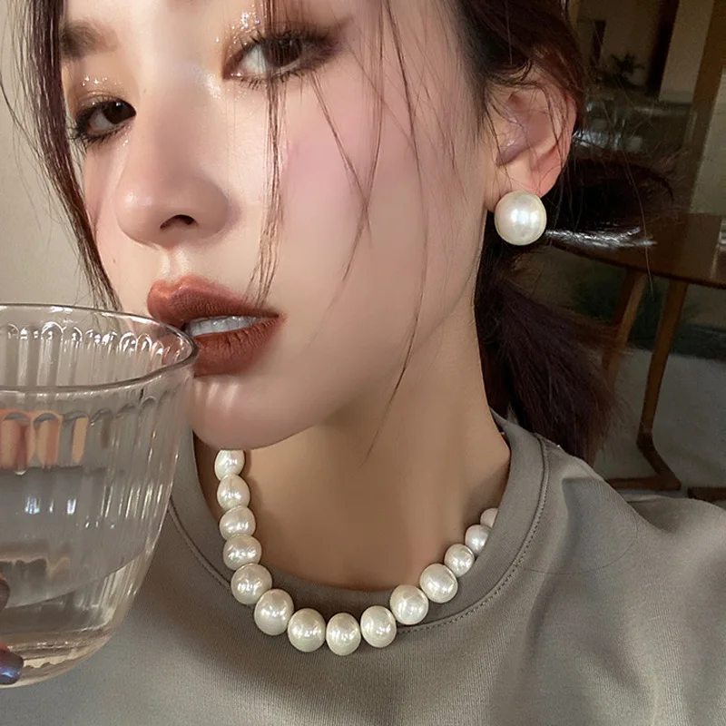 2022 New Fashion French Pearl Choker Necklace Design Chain Pendant for Women Jewelry Girl Gift