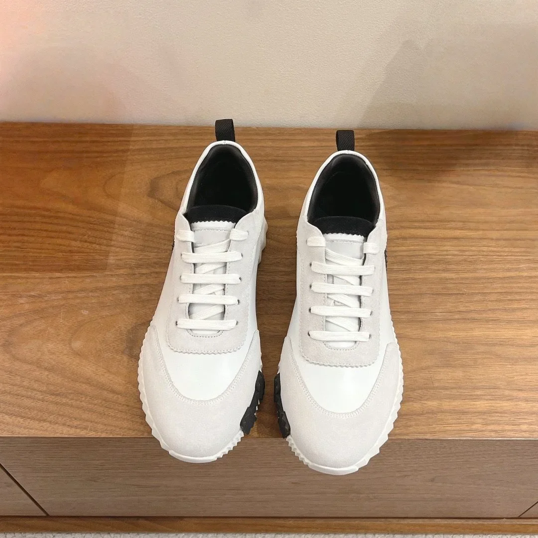 Breathable casual sports shoes, versatile for daily use, comfortable and soft, suitable for both men and women