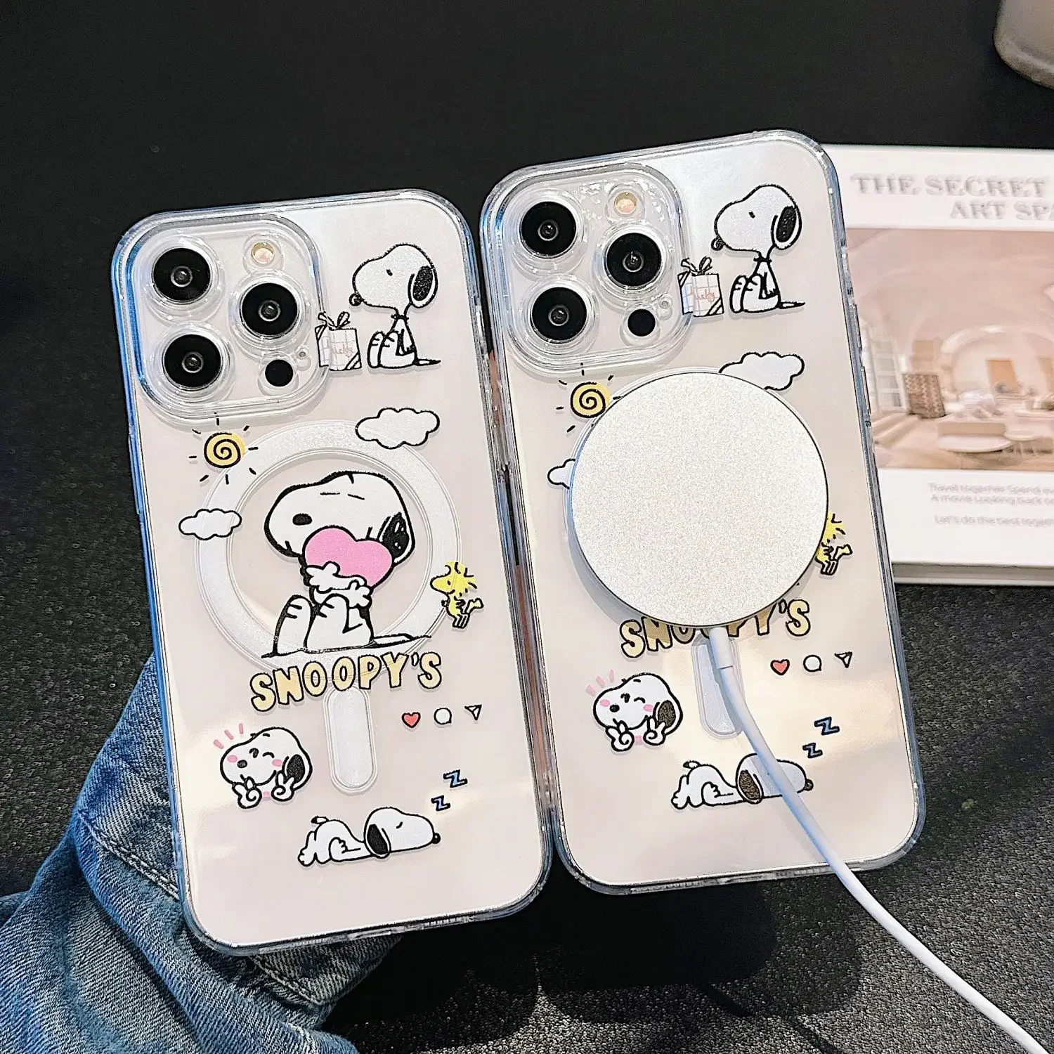 حافظة لهاتف آيفون 16E 16 15 14 Plus 12 11 Pro Max X Xr Xs Max 7 8 Plus SE4 غطاء شحن لاسلكي مغناطيسي لطيف Magsafe Snoopy