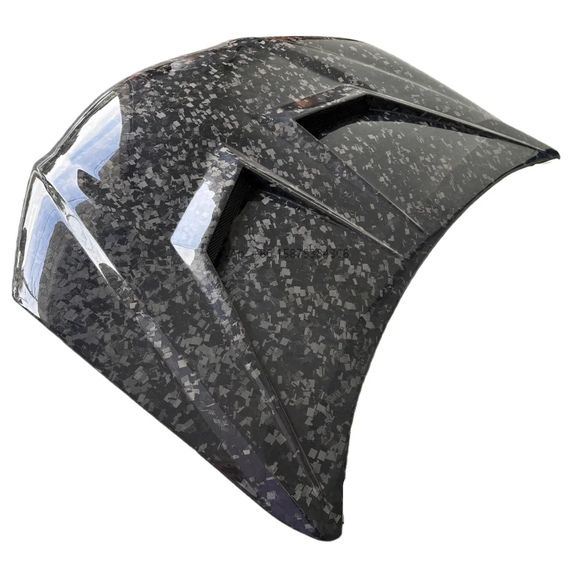 

1016 Style Engine Hood with High-quality Forged Carbon Fiber Engine Hood for URUS Modification