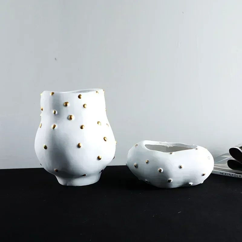 Halloween Modern Simple White Polka Dot Resin Vase Ornament Entrance Living Room Bedroom Desktop Dining Table Home Decoration
