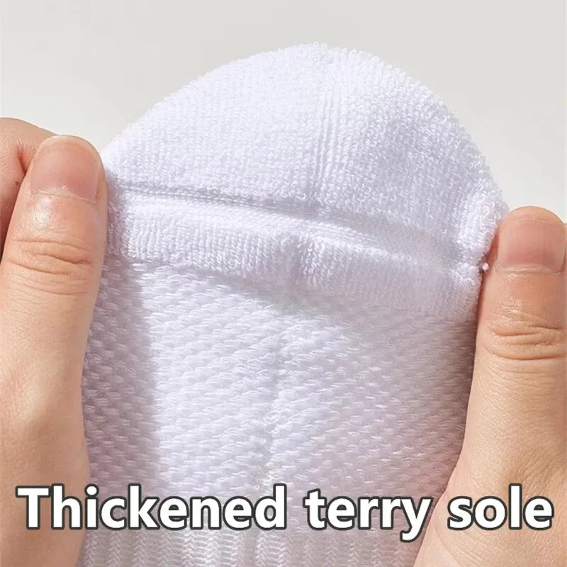 ถุงเท้ากีฬาดูดซับความชื้น 6 คู่พร้อมพื้นรองเท้าแบบกันกระแทก เหมาะสำหรับการวิ่งและกีฬาอาชีพ