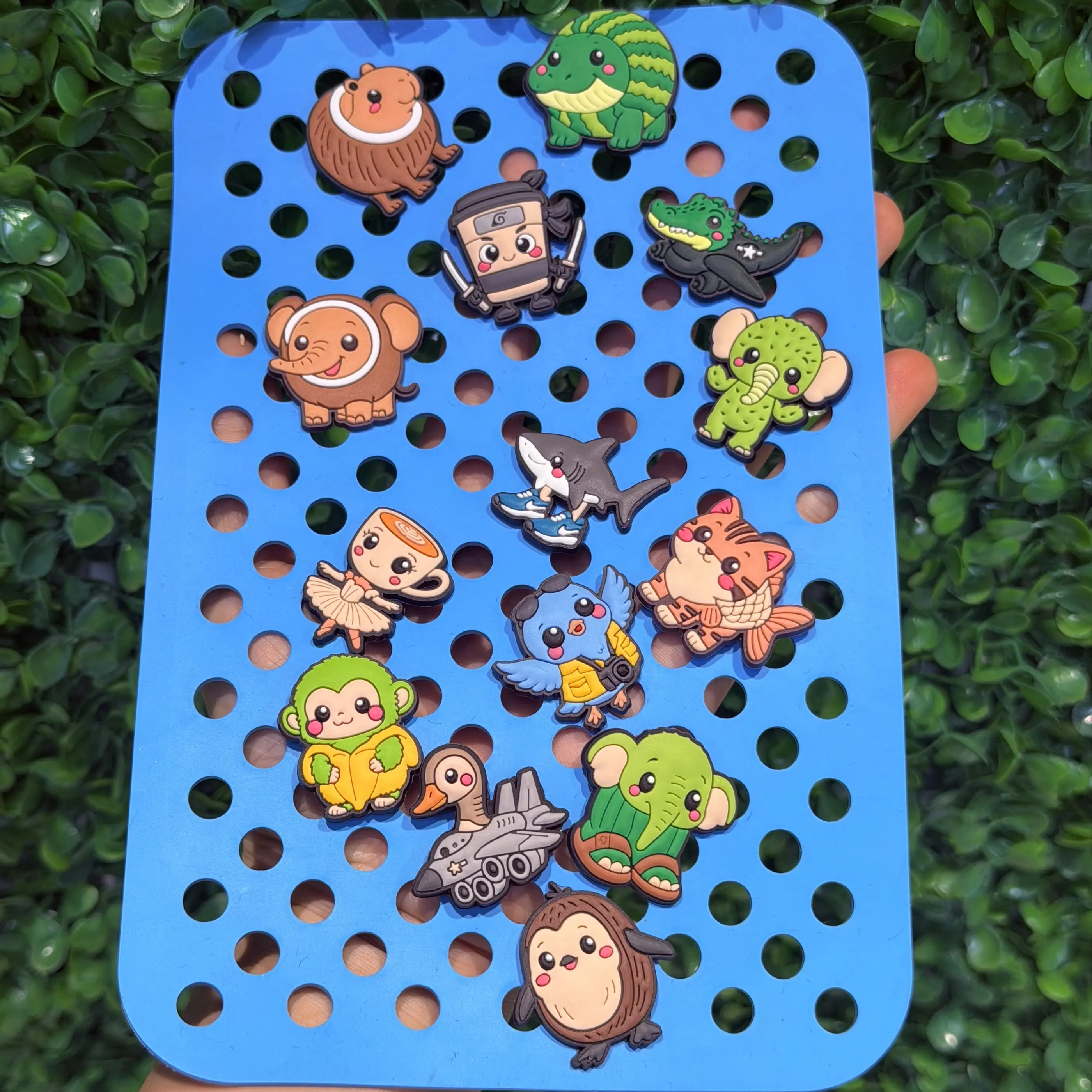 

14-100pcs Classic of Mountains and Rivers Shoe Buckle Sandals DIY Accessories PVC Shoes Charms Clogs Pins Decor Unisex Kids Gift