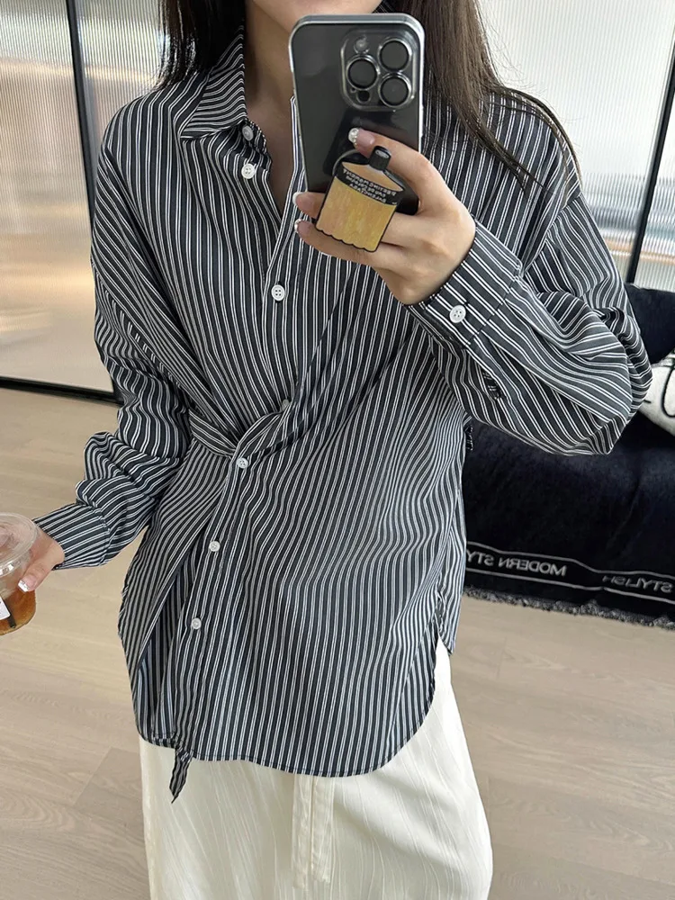 DEAT Fashion Women\'s Vertical Stripes Shirt Lapel Loose Fit Single Braested Lace Up Waist Blouse Autumn 2024 New Tide 7AB4853