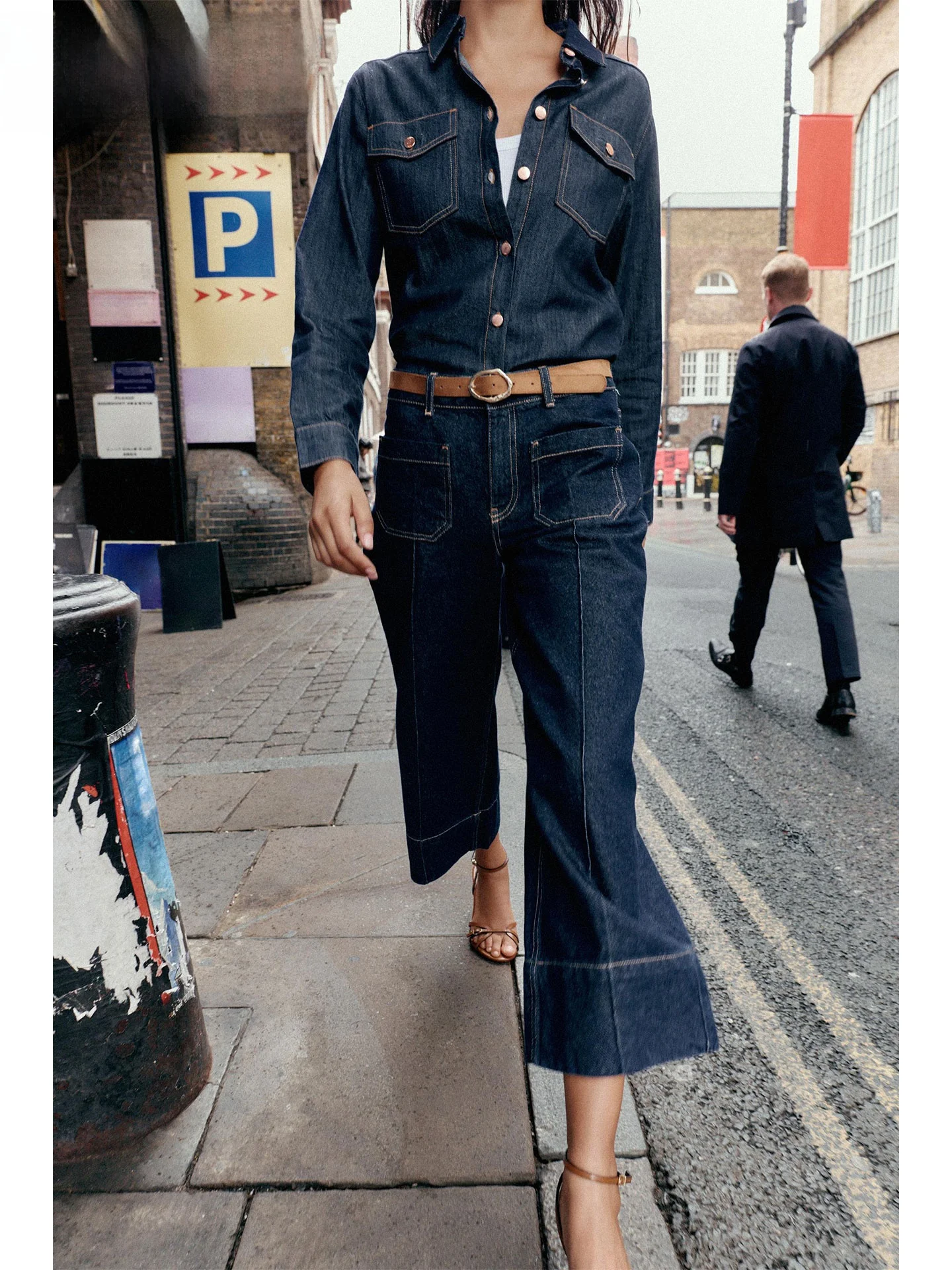 

ZAPRHA Широкие джинсы с высокой талией и широкими штанинами для женщин, модный ремень в комплекте, прямой крой, без стрейч, осень 2025 г.