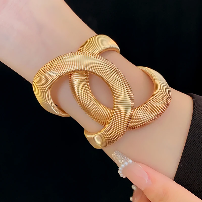 Gold Color Hollow Snake-shaped Bracelet For Women Fashion Simple Staggered Open Elastic Bracelet Exaggerated Writband Jewelry