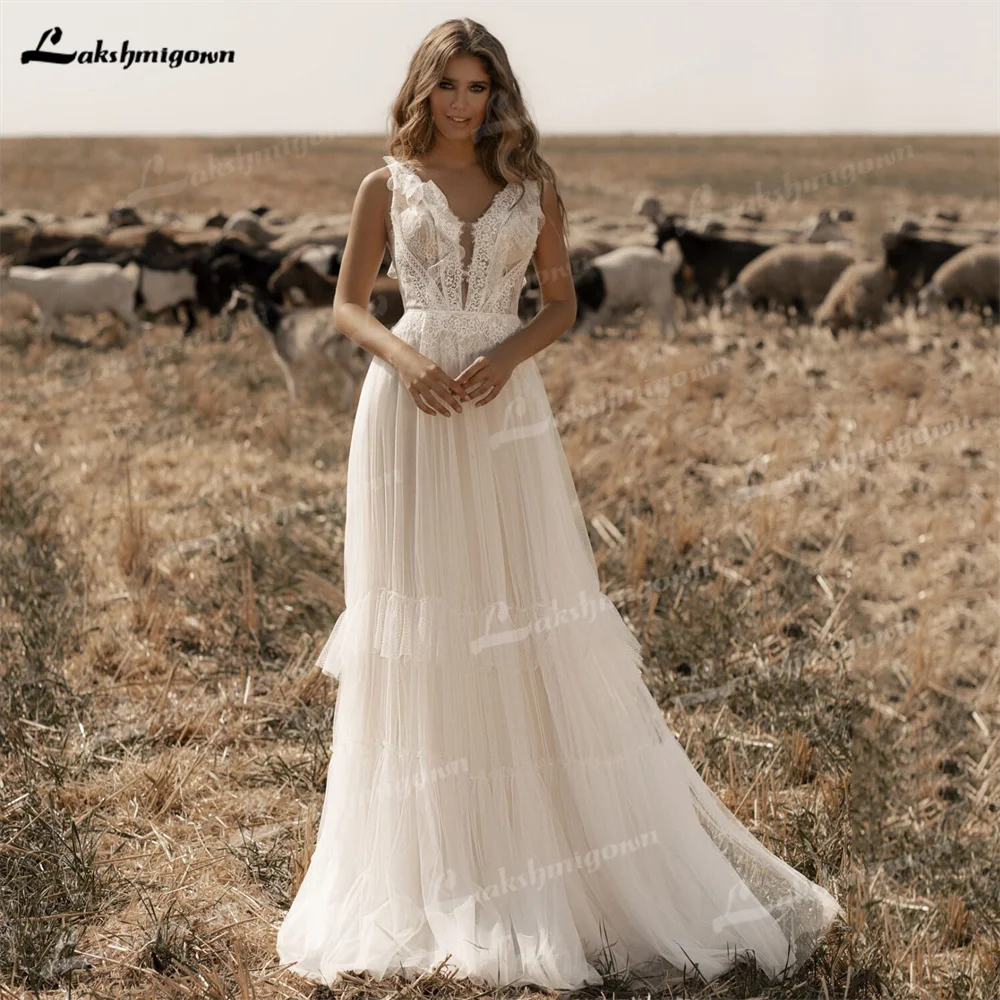 

Customized Pleated Tulle A Line Wedding Dress Lace V Neck Boho Beach Open Back Bridal Gown Sweep Train vestidos de novia