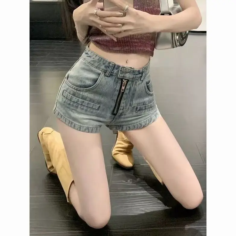

Retro Zipper Hot Girl Design New High-waisted Slim Denim Straight-leg Shorts