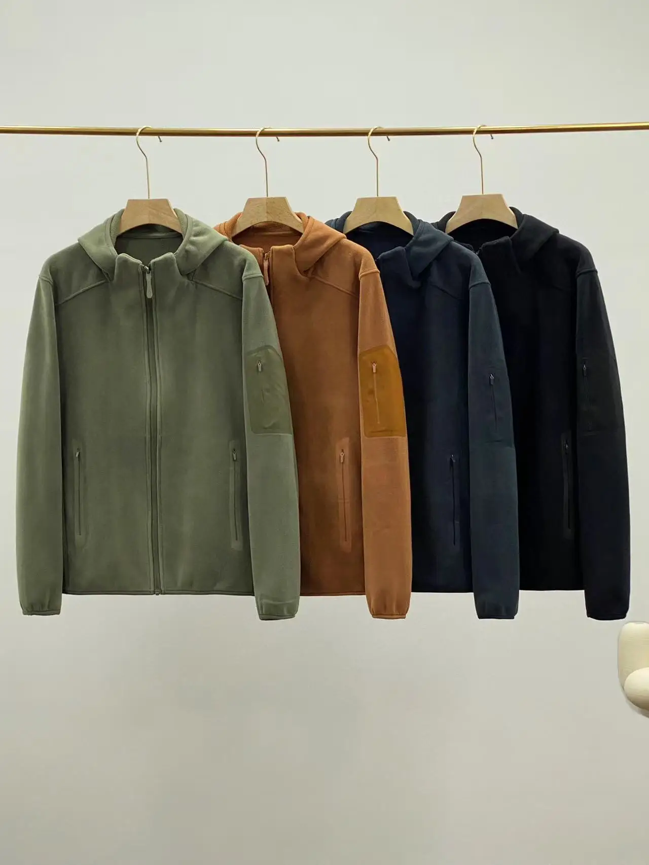 

Мужская зимняя утепленная куртка с капюшоном на флисовой подкладке, для активного отдыха, теплая, из полиэстера, прямого кроя