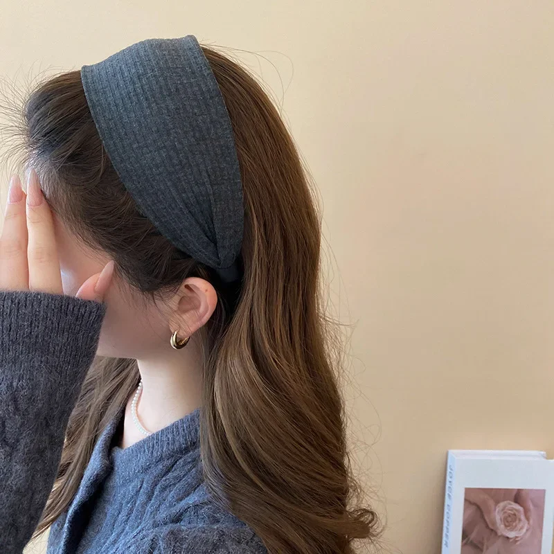 Einfarbiges Breites Stirnband mit Streifenmuster, Französischer Stil, Elegantes Haaraccessoire, Beliebter Internet-Celebrity-Look – Detail 15