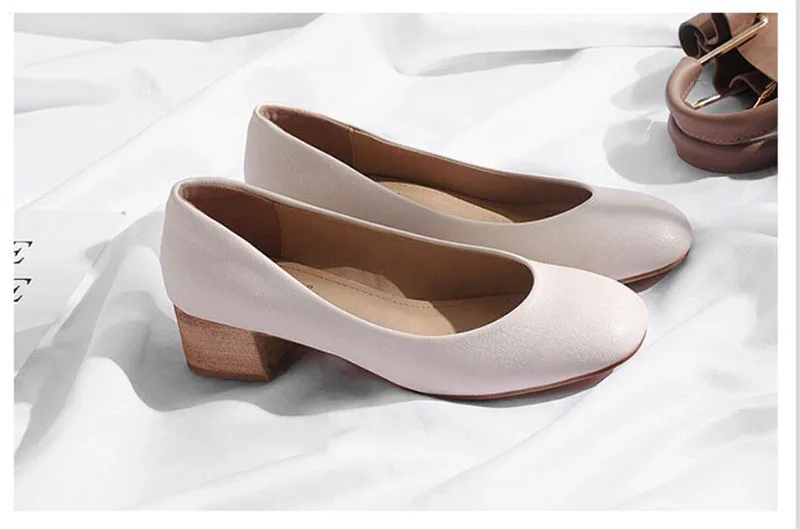 KNCOKAR  New style fashionable and comfortable pure color with a hundred square - headed women's size grandma shoes