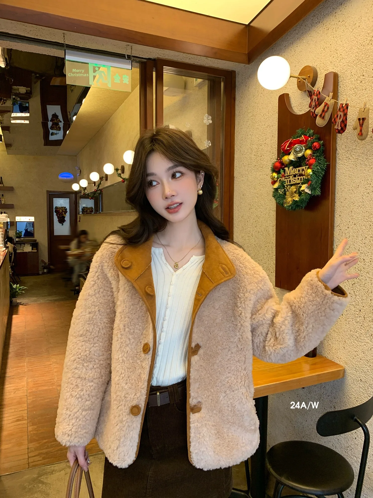 Nowoczesny płaszcz damski z drugiej generacji, wykonany ze skóry ekologicznej z dodatkiem futra jagnięcego, ciepły zimowy płaszcz w jednolitym kolorze, młodzieżowy, na co dzień, do noszenia na zewnątrz.