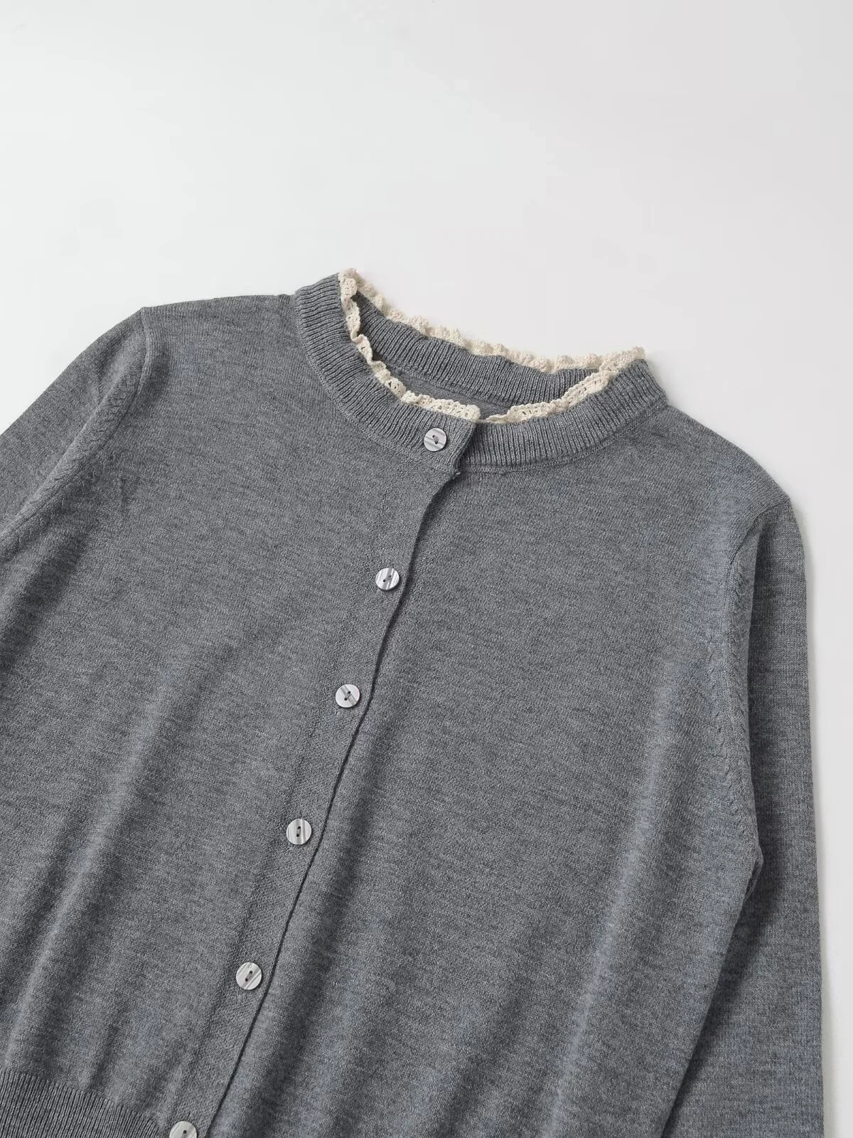 Fdey 秋の新作 レディース スリムフィット コントラストカラー レーススプライシング ラウンドネック 長袖 ボタンニットジャケット