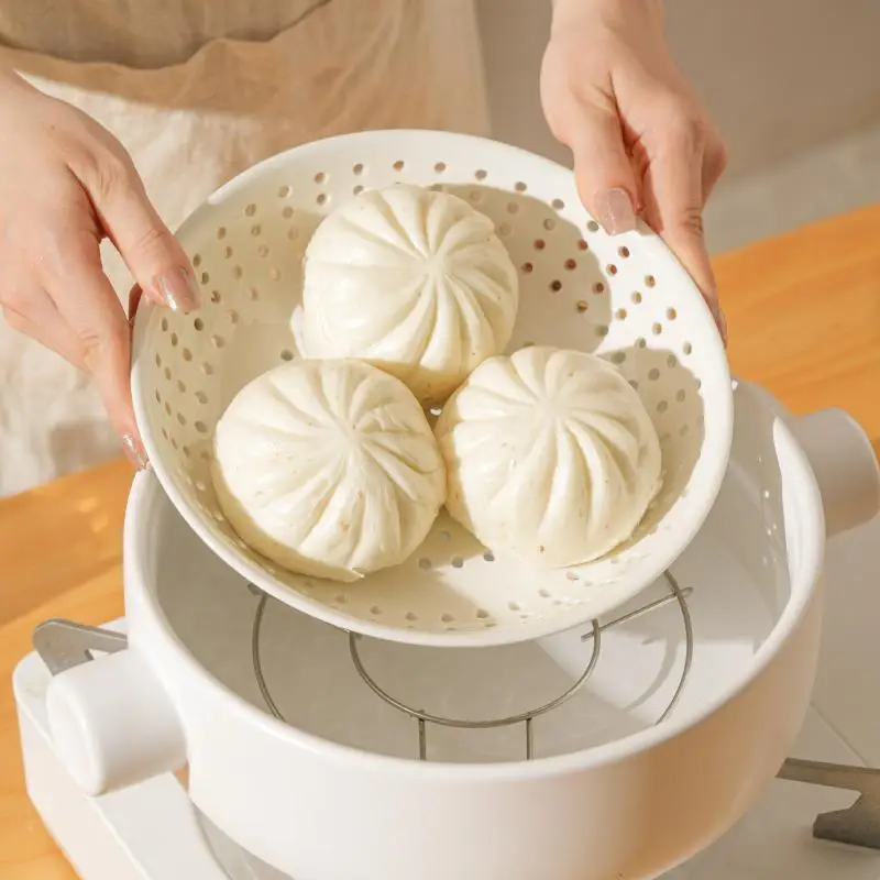 Creative Round White PP Perforated Steamer Plate High Temperature Resistant Hollow Drain Tray