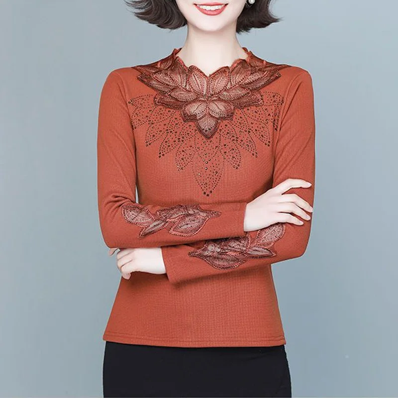 2023 New Autumn and Winter Elegant and Fashionable Lace Flower Diamond Slim Fit Commuting Plush Overlay Long Sleeve Women\'s Top