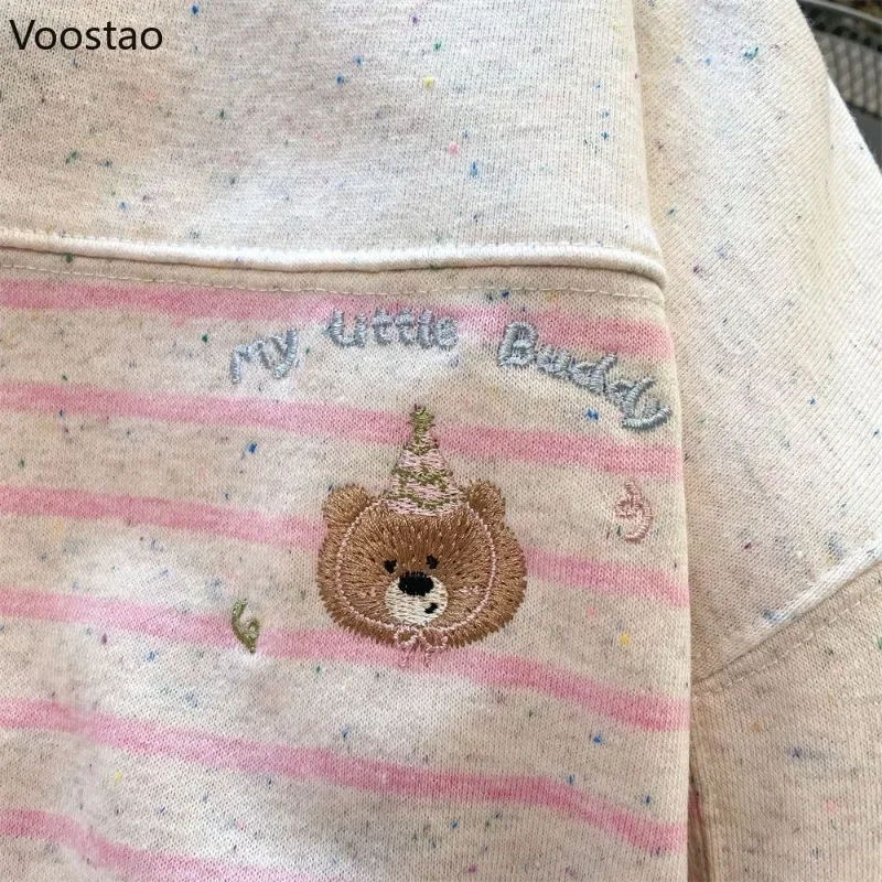 Sudaderas con bordado de oso pequeño Kawaii para mujer, sudaderas con capucha de manga larga a rayas de dibujos animados, jerséis sueltos Harajuku