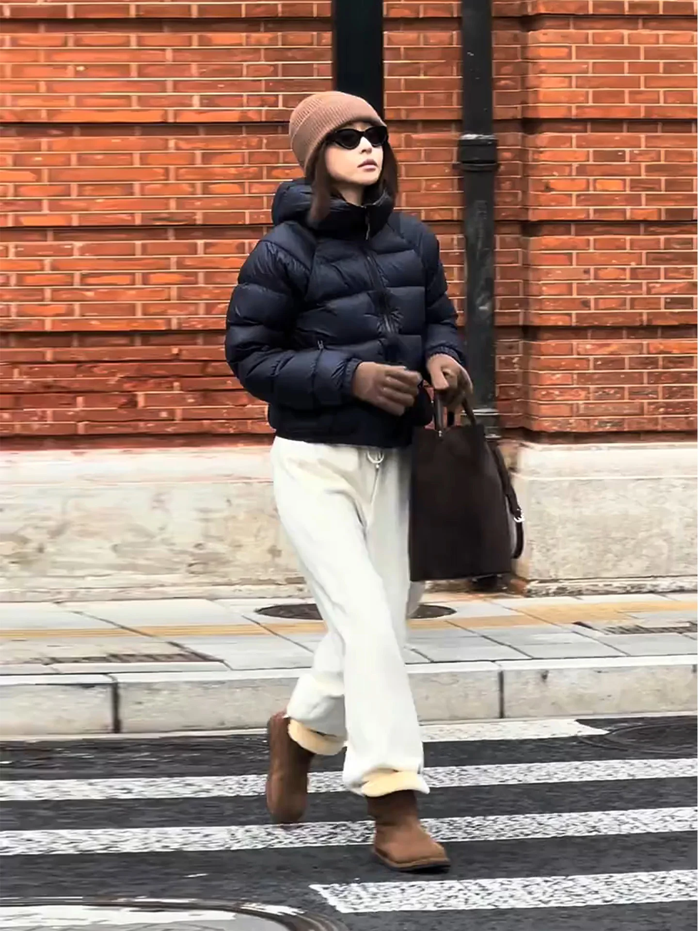 

BAIBAIYE 90% пуховик из гусиного пуха, модная теплая верхняя одежда в стиле ретро с капюшоном, женское зимнее пальто Z24FA552