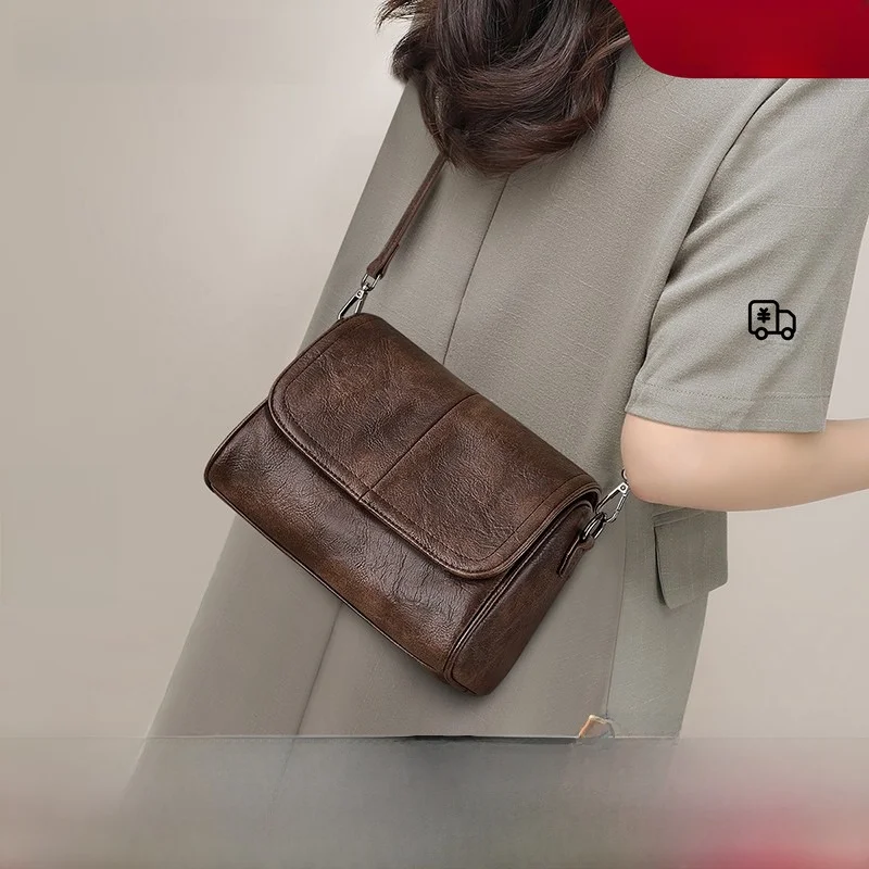 

Calwankeodh Versatile oulder Crossbody Bag for Women Retro Commuter Pillow Bag Faionable Soft Synthetic Leather Handbag
