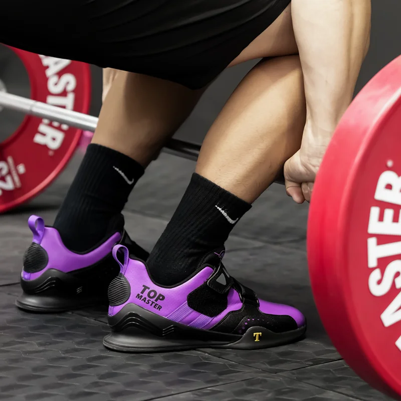 

2025New hot sale summer essential Neutral high quality running shoes breathable cushioning sneakers gym training sneakers