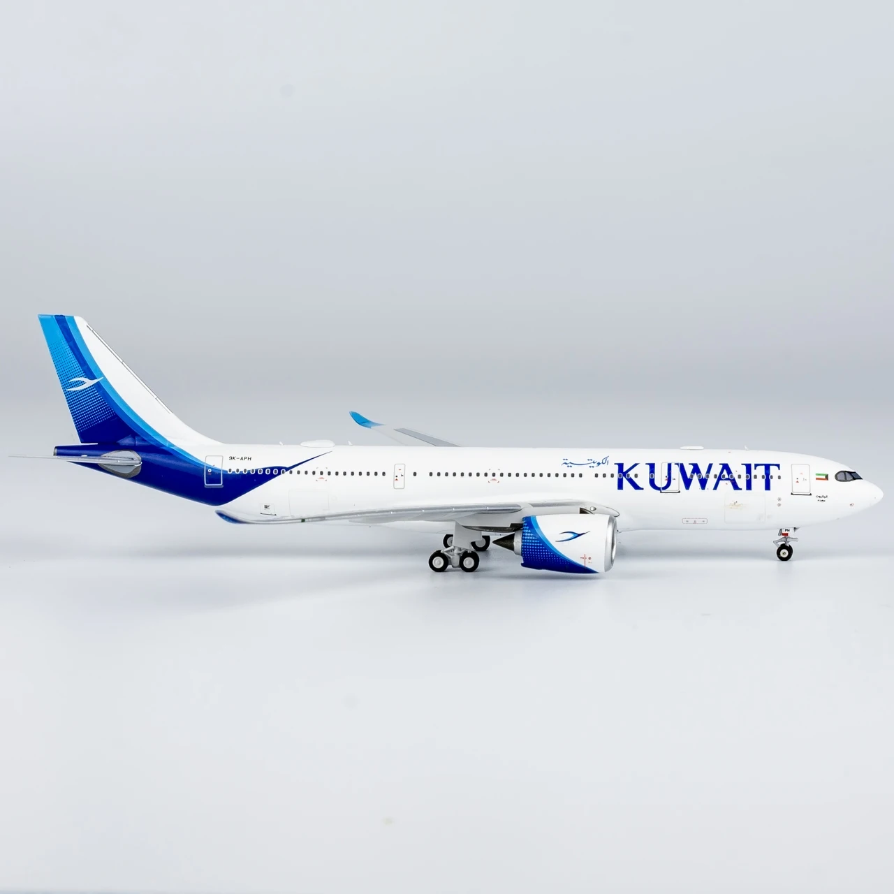 67001 Alloy Collectible Plane Gift NG Model 1:400 Kuwait Airways Airbus A330-800 Diecast Aircraft Jet Model 9K-APH