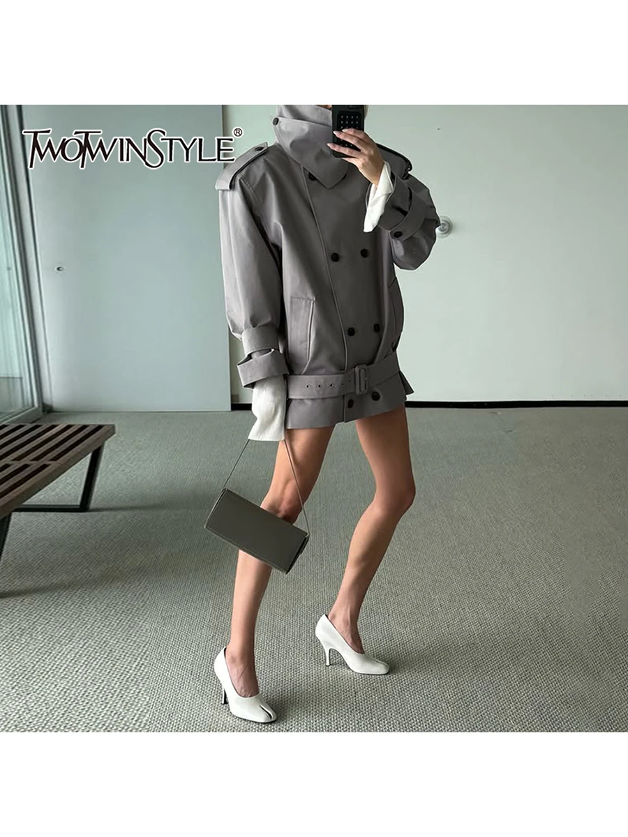 

TWOTWINSTYLE свободные двубортные модные плащи для женщин с лацканами и длинными рукавами в стиле пэчворк, пояс, Тренч, женская одежда, новинка