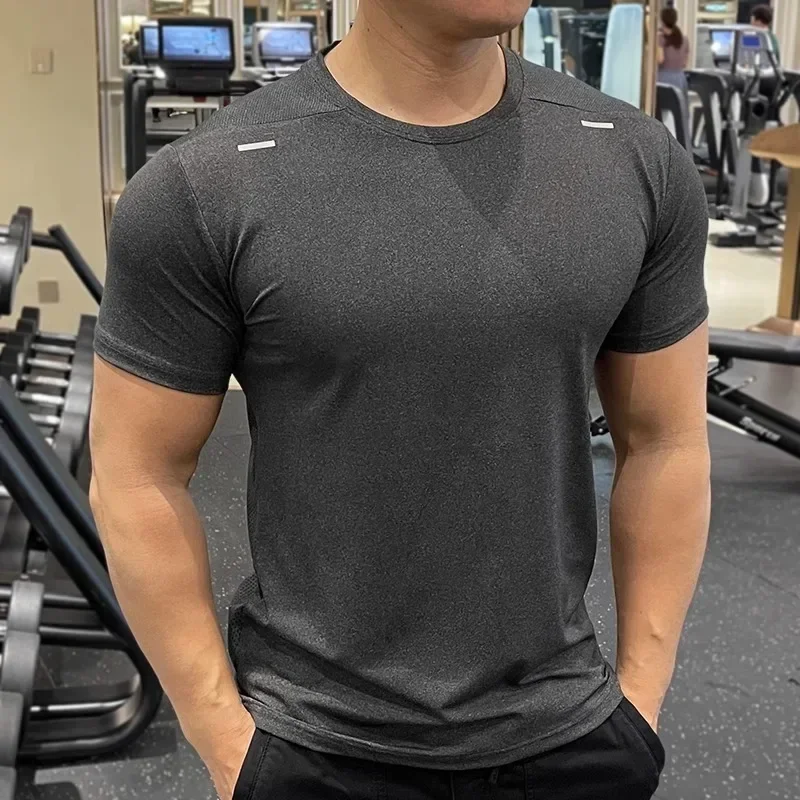 

2024 Summer Running Gym Men Shirt Short Sleeve Tees Elastic Tight Fit Sports Training Fitness Quick Dry Spandex Ice Silk T Shirt