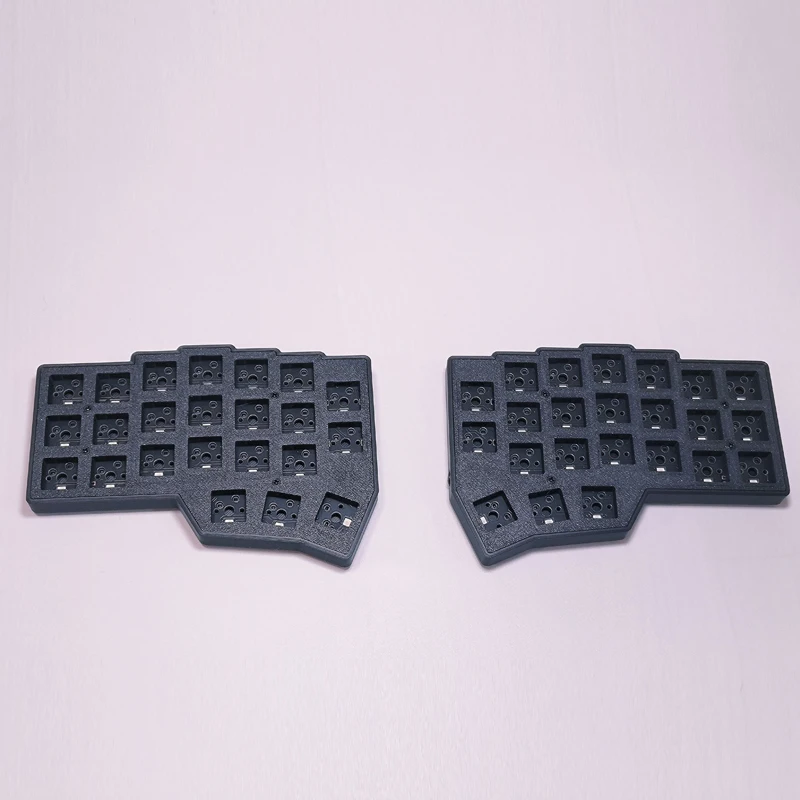 

Corne Crkbd V4 Wired Split Keyboard Kit Customized Single Mode Mechanical Keyboard for Vial Split Keyboard Kit No Switch Keycap