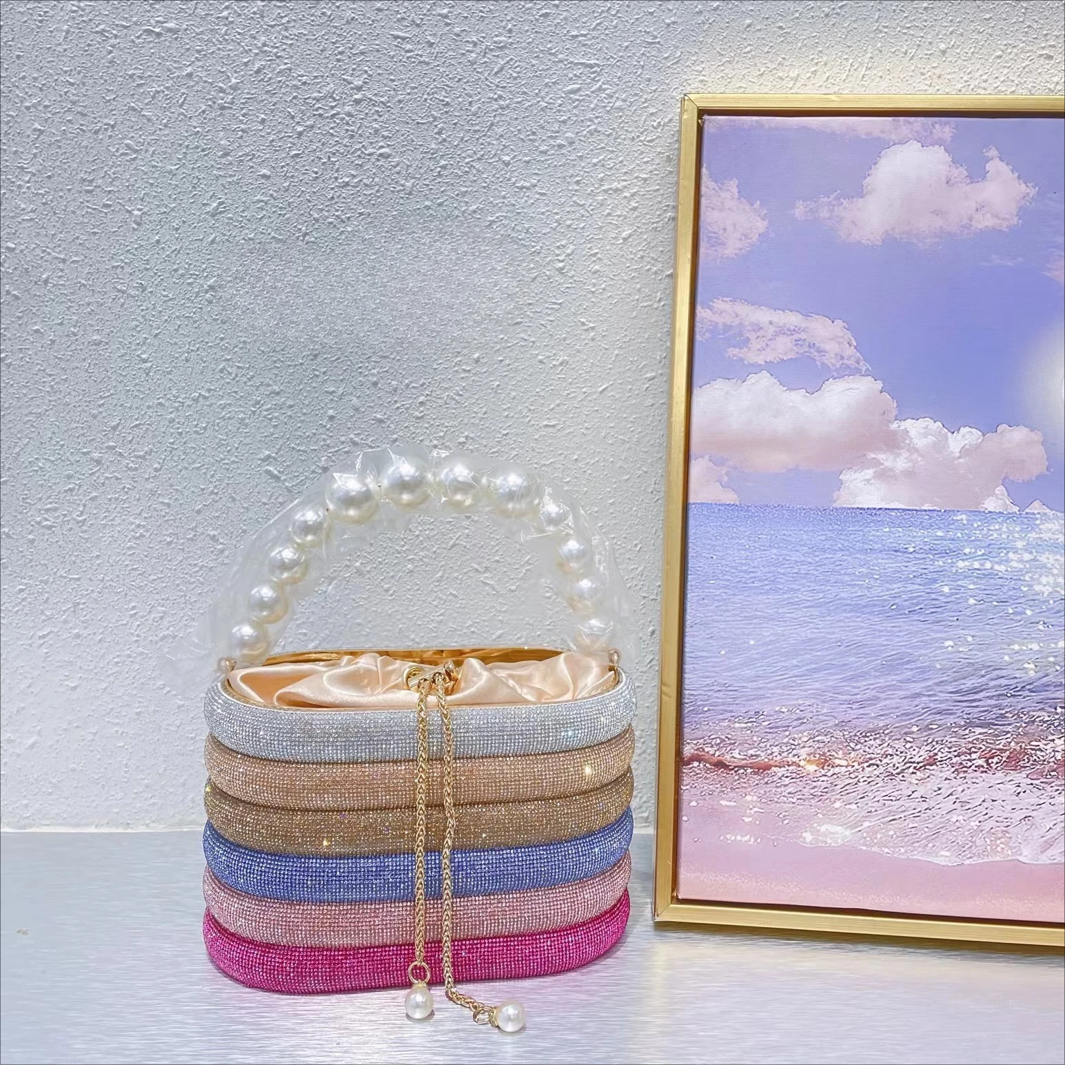 

Женская сумка-мессенджер с стразами, в форме корзины для овощей, в стиле банкетной сумки, в форме птичьей клетки, с эффектом насосной пены, без ручки, для ношения на плече